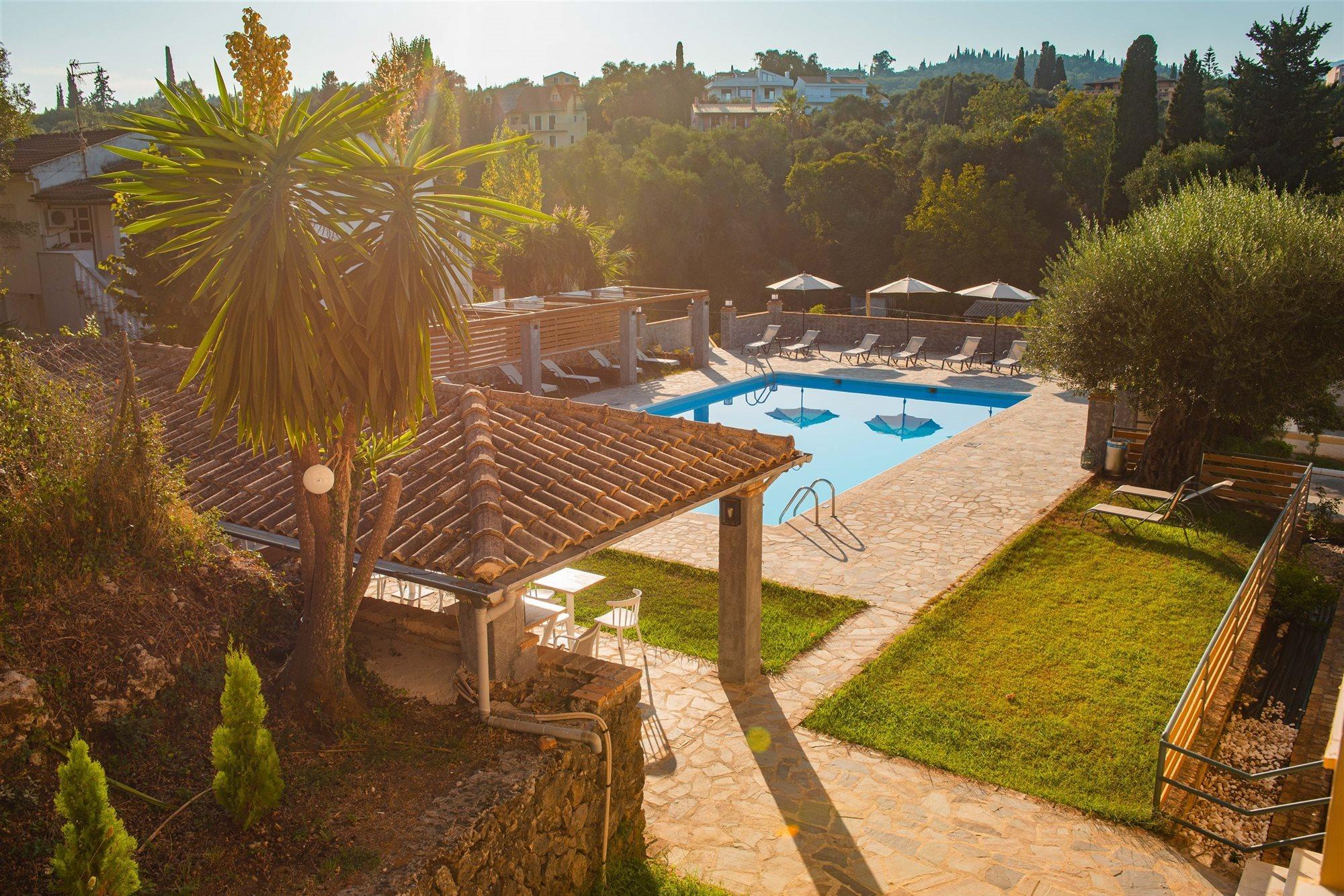 Villa Karmar Hotel Apartments Dassiá Eksteriør bilde