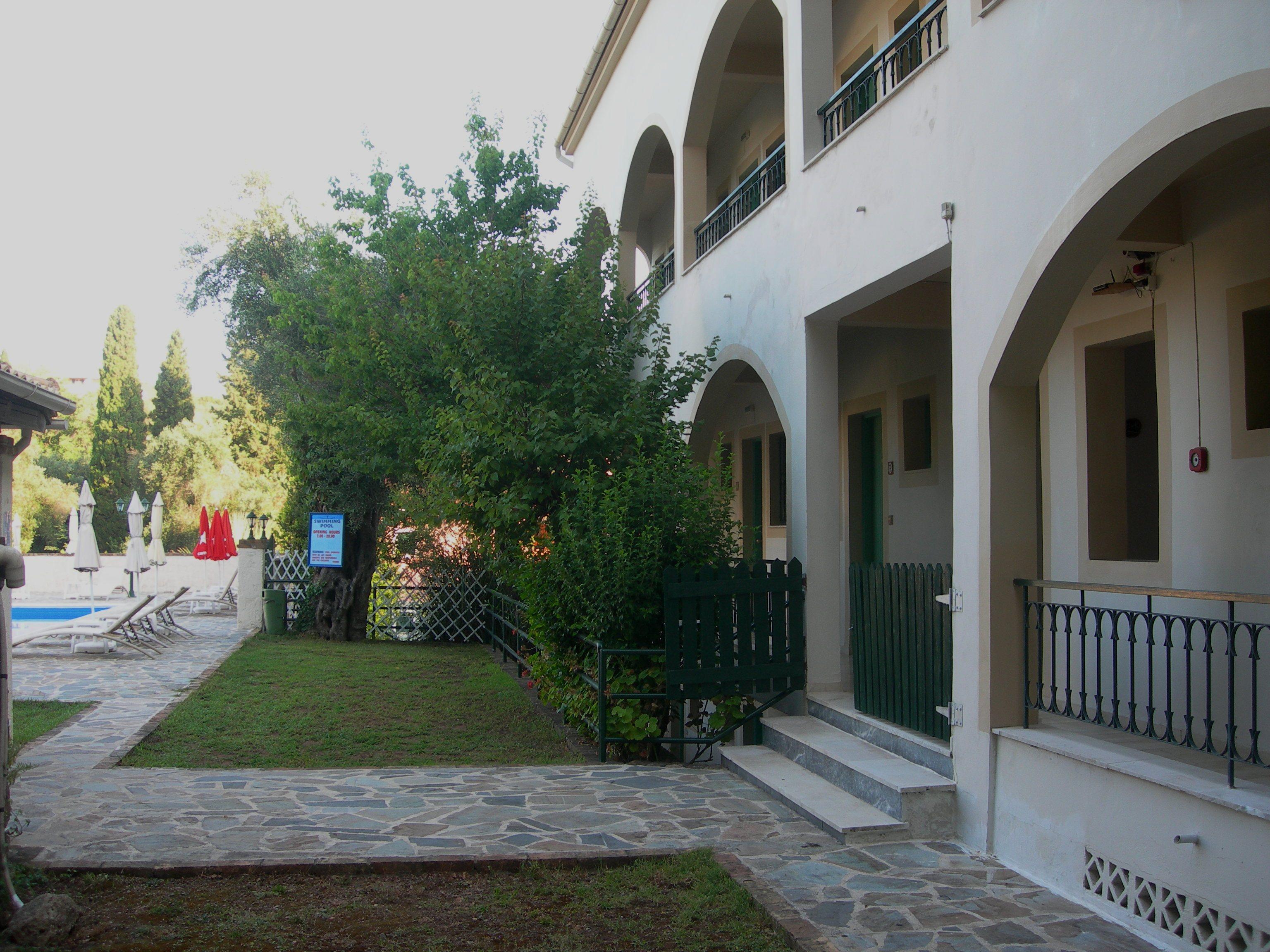 Villa Karmar Hotel Apartments Dassiá Eksteriør bilde