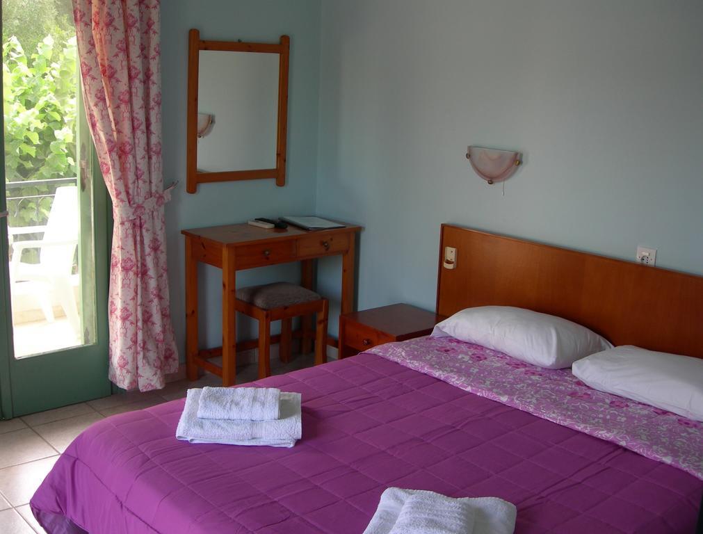 Villa Karmar Hotel Apartments Dassiá Eksteriør bilde