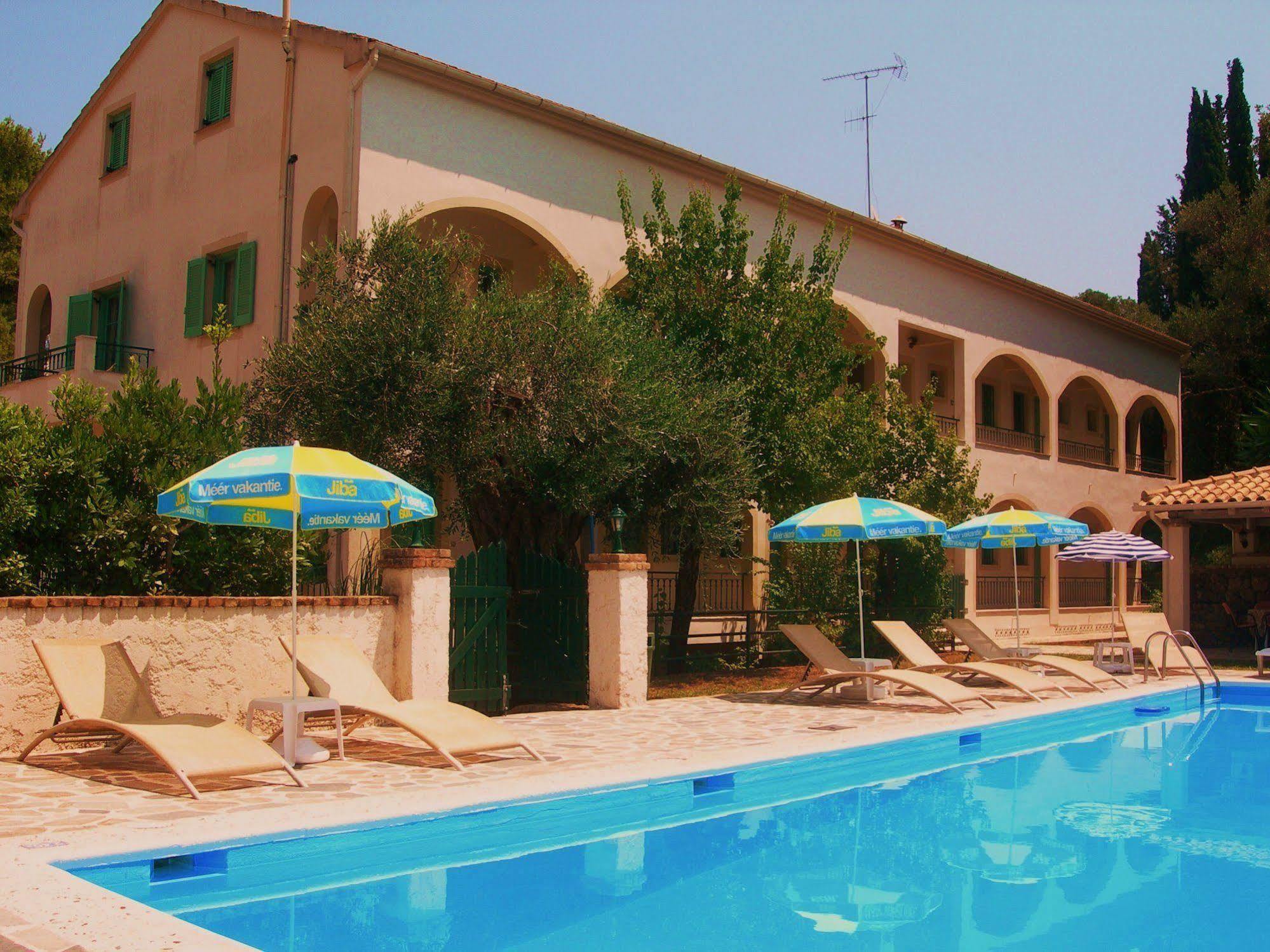 Villa Karmar Hotel Apartments Dassiá Eksteriør bilde